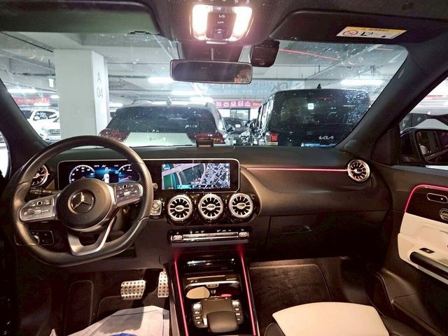 M-BENZ賓士 GLA250  第8張相片