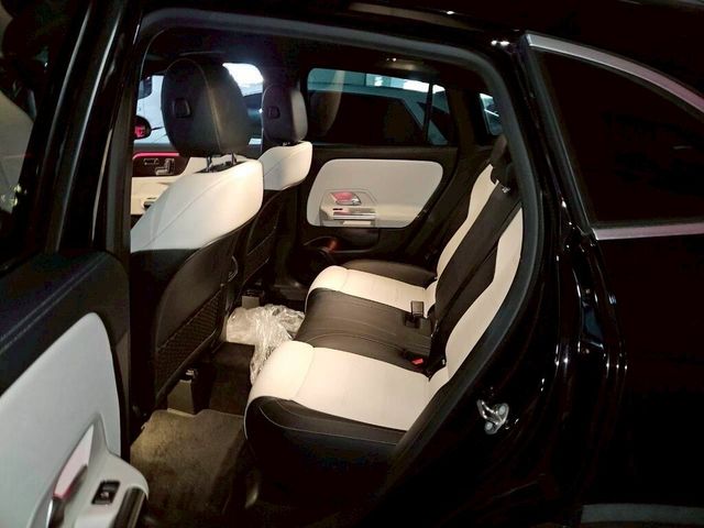 M-BENZ賓士 GLA250  第14張相片