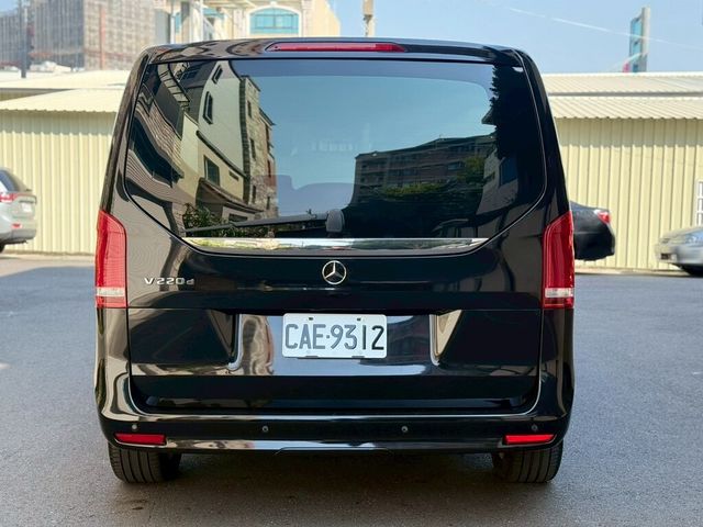 M-BENZ賓士 V220 D  第4張相片