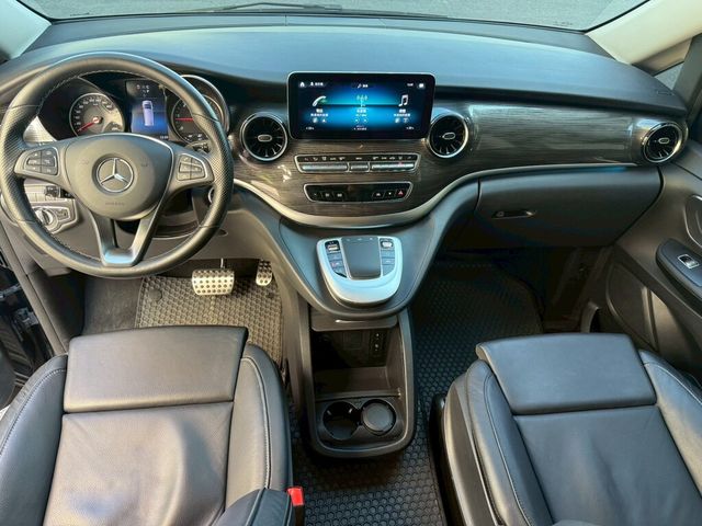 M-BENZ賓士 V220 D  第5張相片