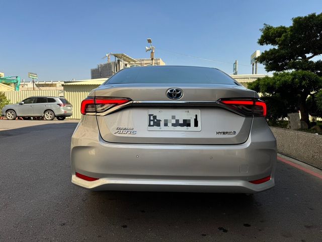 TOYOTA豐田 ALTIS  第3張相片