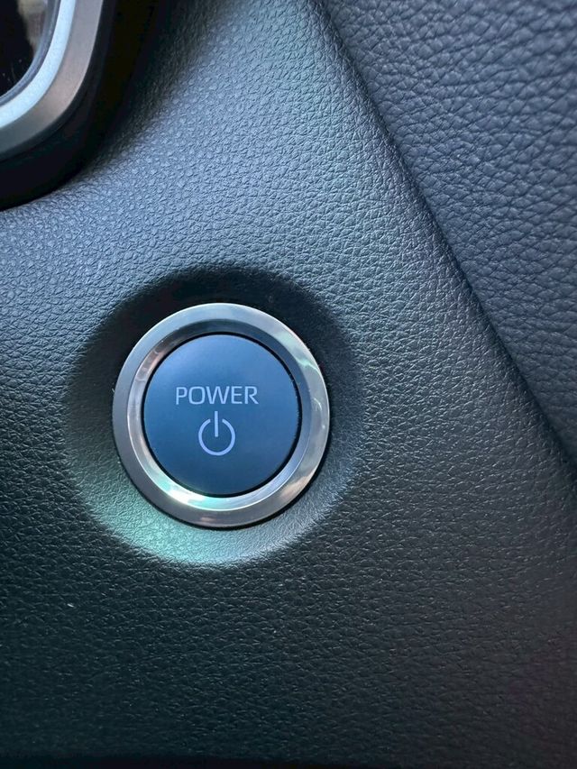 TOYOTA豐田 ALTIS  第17張相片