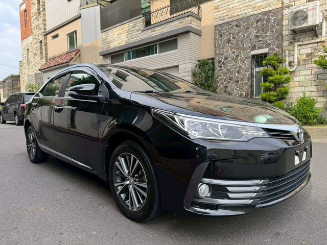TOYOTA豐田 ALTIS  第1張相片