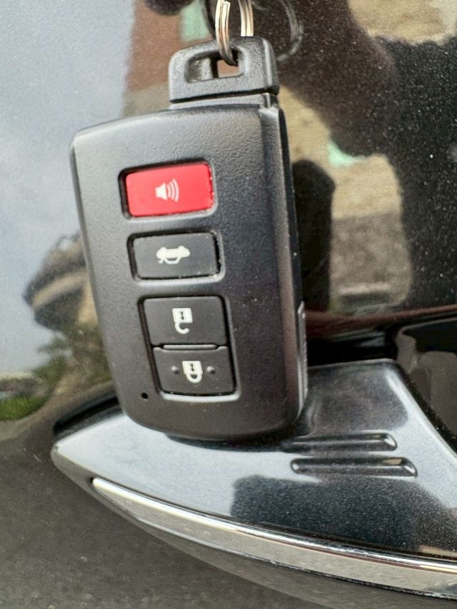 TOYOTA豐田 ALTIS  第7張相片