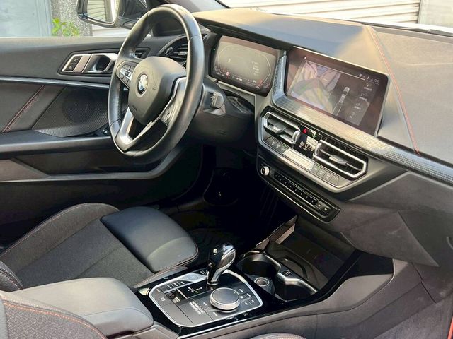 BMW寶馬 118I  第7張相片