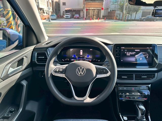 VOLKSWAGEN福斯 T-CROSS  第8張相片