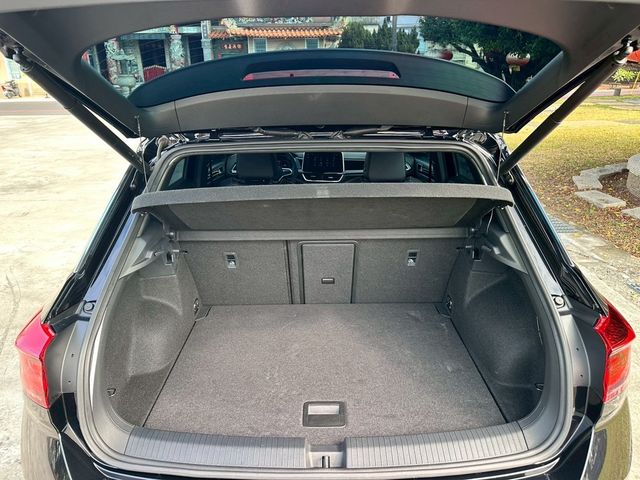 VOLKSWAGEN福斯 T-ROC  第16張相片