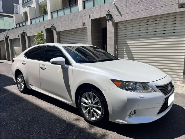 LEXUS凌志 ES300H  第1張相片
