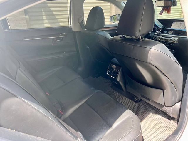 LEXUS凌志 ES300H  第10張相片