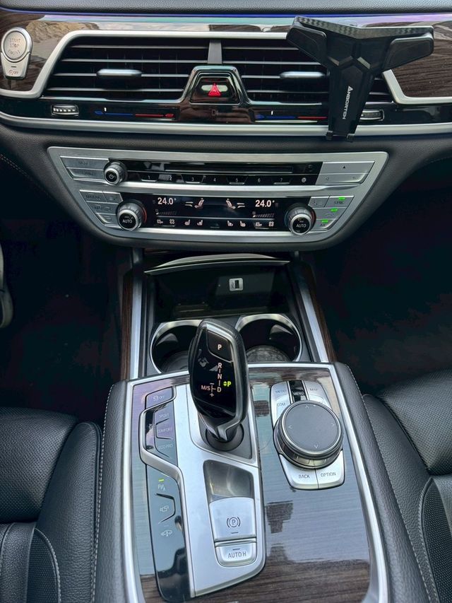 BMW寶馬 730LD  第8張相片