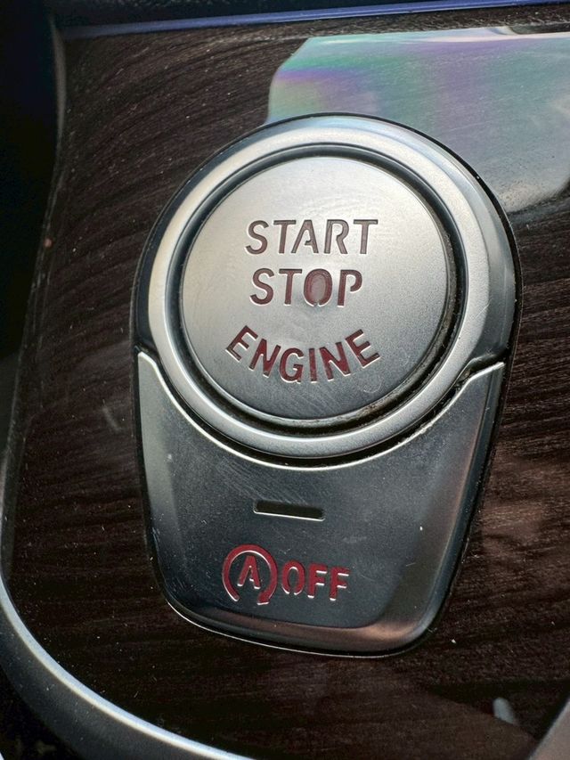 BMW寶馬 730LD  第11張相片