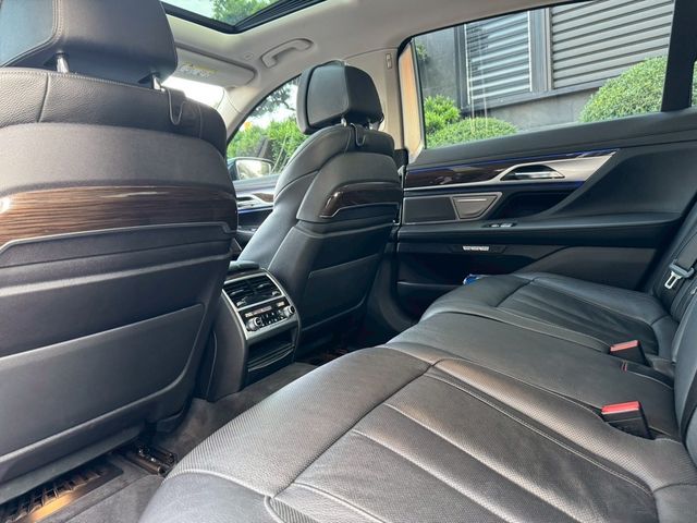 BMW寶馬 730LD  第16張相片