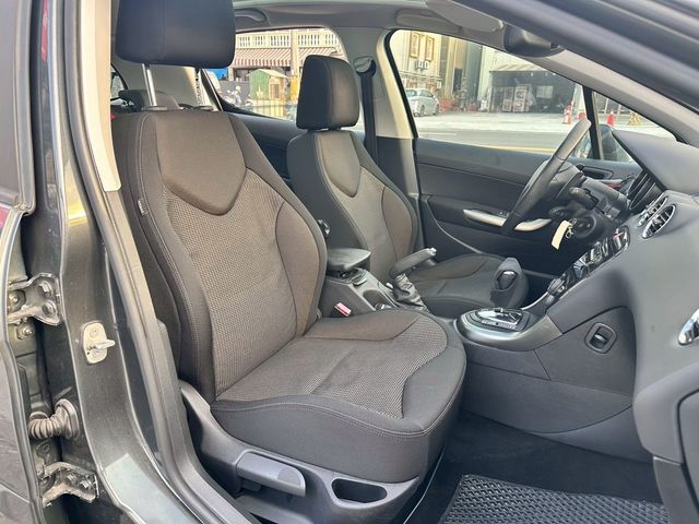 PEUGEOT寶獅 308 HDI  第14張相片