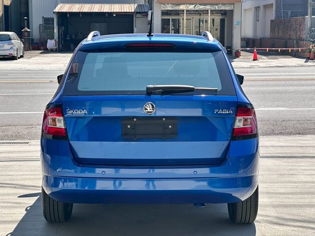 SKODA司科達 FABIA COMBI  第5張相片