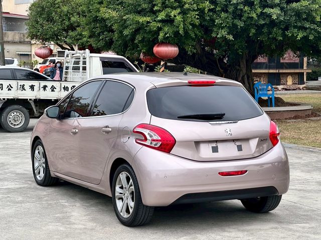 PEUGEOT寶獅 208  第6張相片