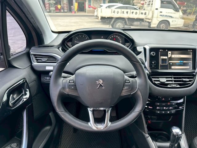 PEUGEOT寶獅 208  第7張相片