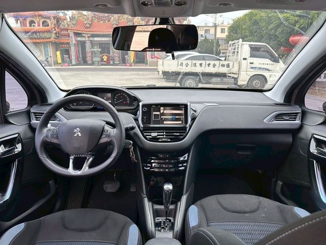 PEUGEOT寶獅 208  第12張相片