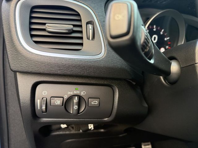 VOLVO富豪 V40  第14張相片