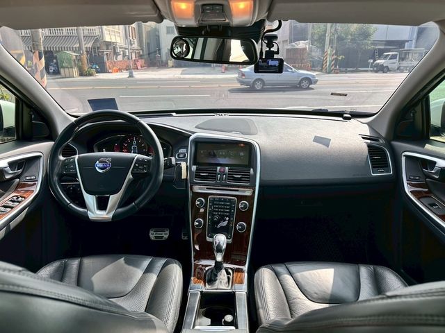VOLVO富豪 XC60  第7張相片