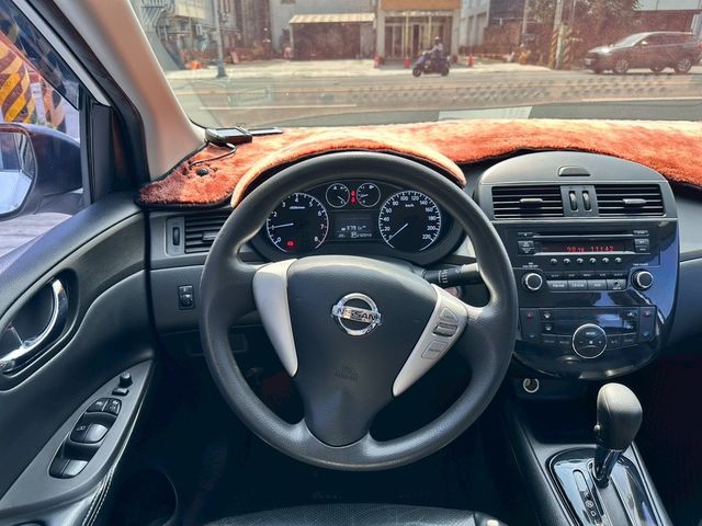 NISSAN日產 TIIDA  第8張相片