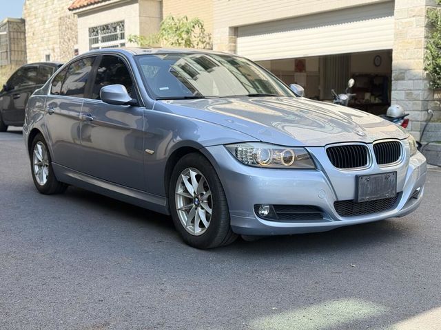 BMW寶馬 318D SEDAN  第1張相片