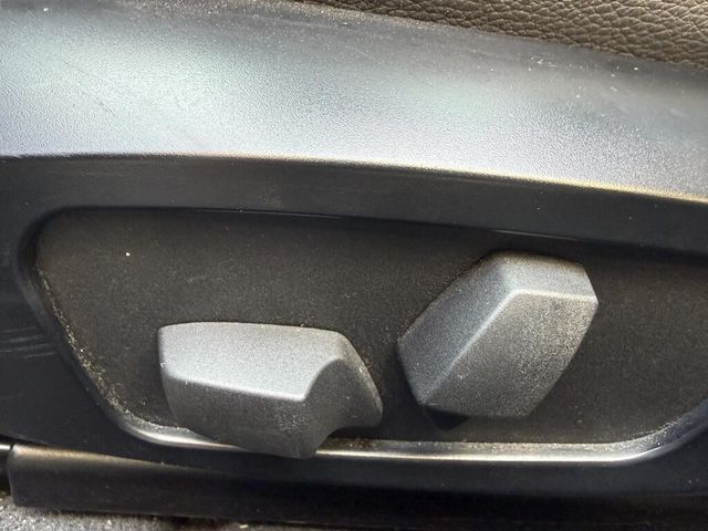 BMW寶馬 318D SEDAN  第13張相片