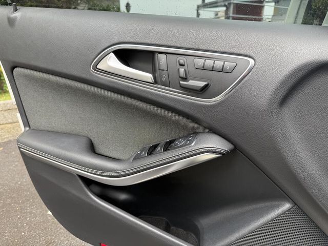 M-BENZ賓士 A180  第15張相片