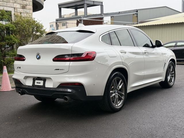 BMW寶馬 X4 XDRIVE30I  第5張相片