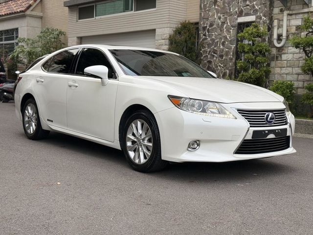 LEXUS凌志 ES300H  第1張相片