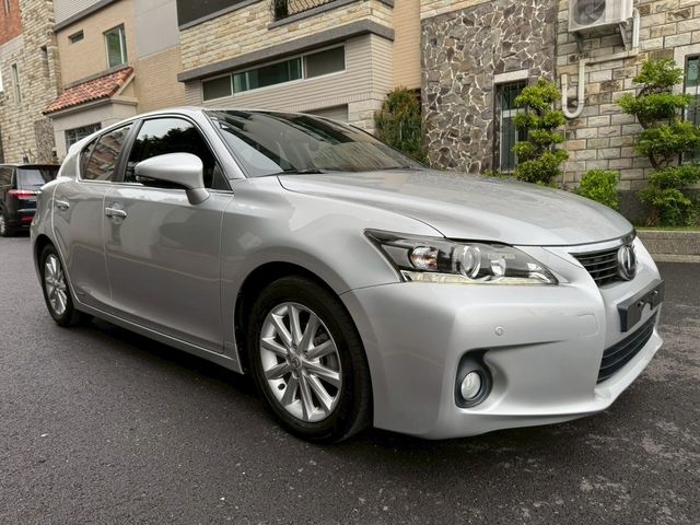 LEXUS凌志 CT200H  第1張相片