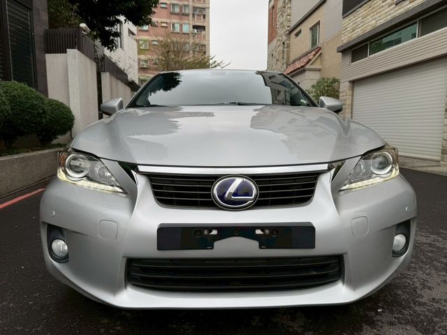 LEXUS凌志 CT200H  第2張相片