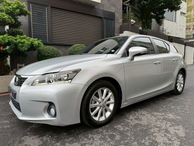 LEXUS凌志 CT200H  第3張相片