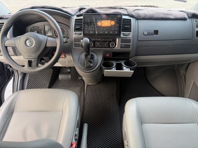 VOLKSWAGEN福斯 T5 CARAVELLE  第10張相片