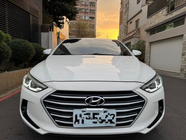 HYUNDAI現代 ELANTRA  第4張相片