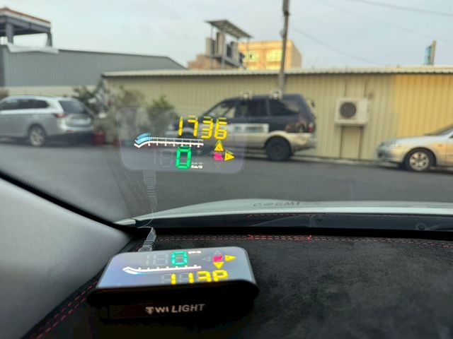 HYUNDAI現代 ELANTRA  第14張相片