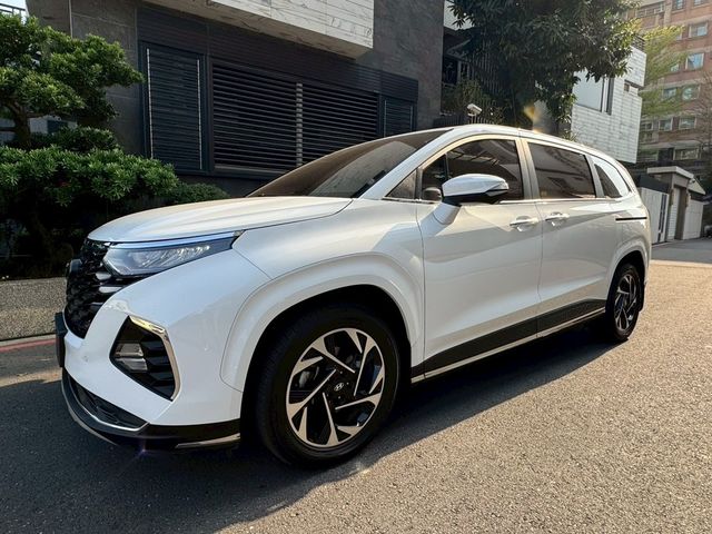 HYUNDAI現代 CUSTIN  第3張相片