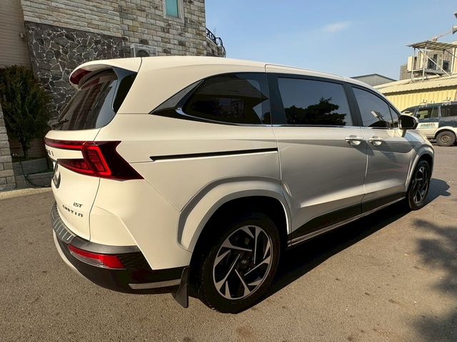 HYUNDAI現代 CUSTIN  第6張相片