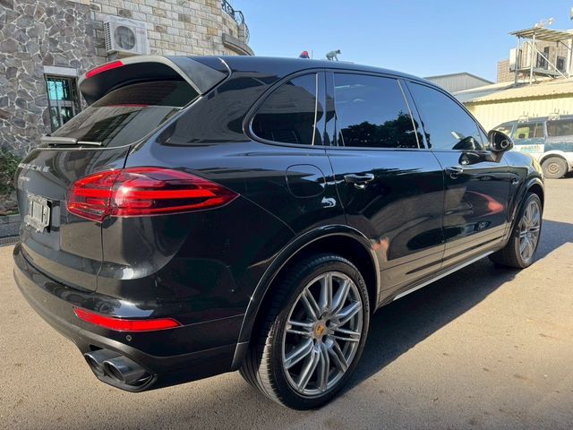 PORSCHE保時捷 CAYENNE  第3張相片