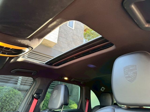 PORSCHE保時捷 CAYENNE  第14張相片