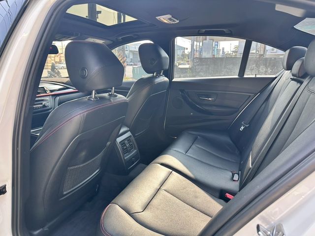 BMW寶馬 328I  第16張相片