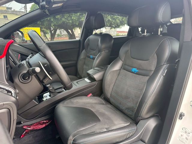 LUXGEN納智捷 U6 GT  第14張相片