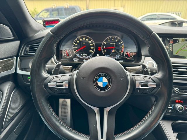 BMW寶馬 M5 SEDAN  第8張相片