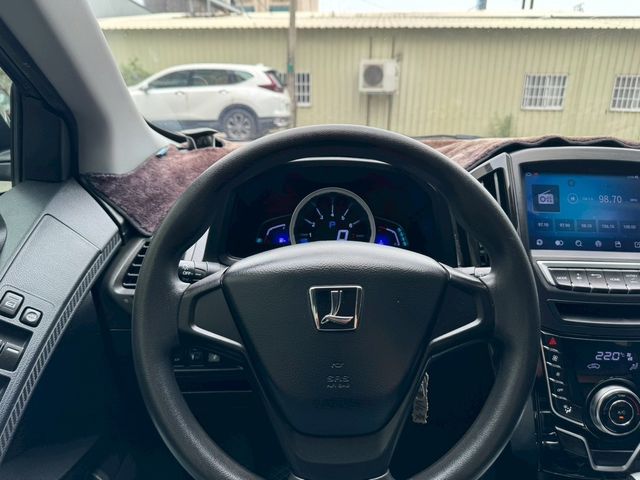 LUXGEN納智捷 U6 TURBO  第8張相片