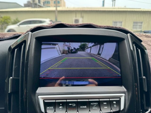 LUXGEN納智捷 U6 TURBO  第9張相片