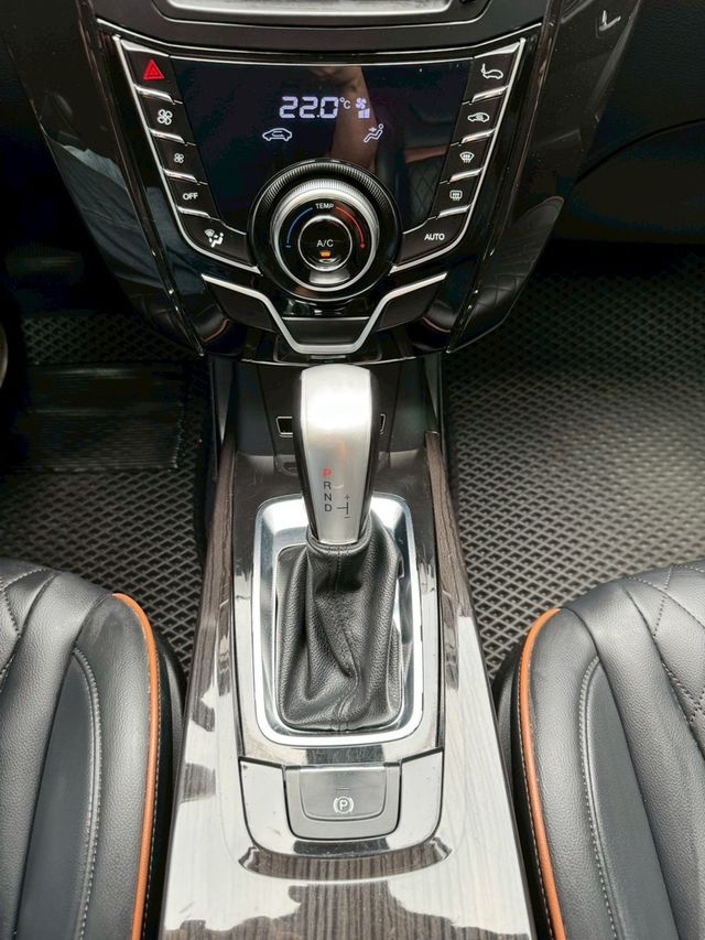 LUXGEN納智捷 U6 TURBO  第11張相片