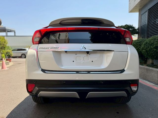 MITSUBISHI三菱 ECLIPSE  第4張相片