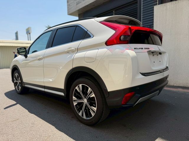 MITSUBISHI三菱 ECLIPSE  第5張相片