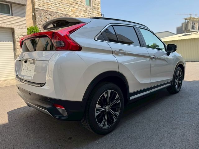 MITSUBISHI三菱 ECLIPSE  第6張相片