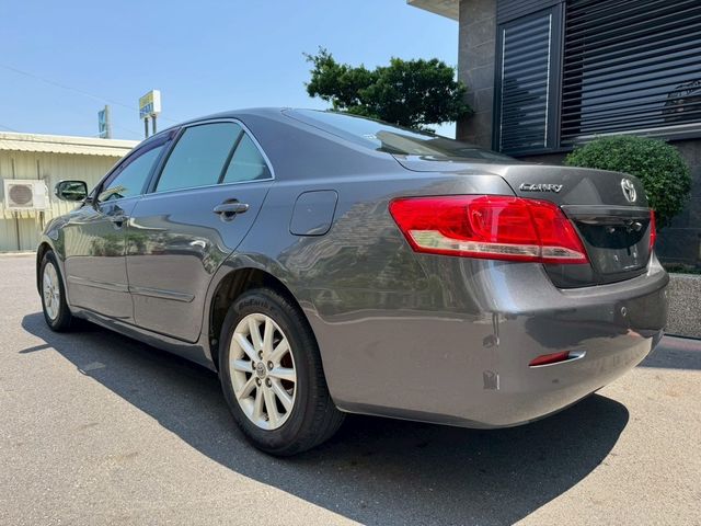 TOYOTA豐田 CAMRY  第5張相片