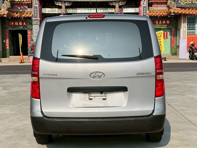 HYUNDAI現代 STAREX  第5張相片
